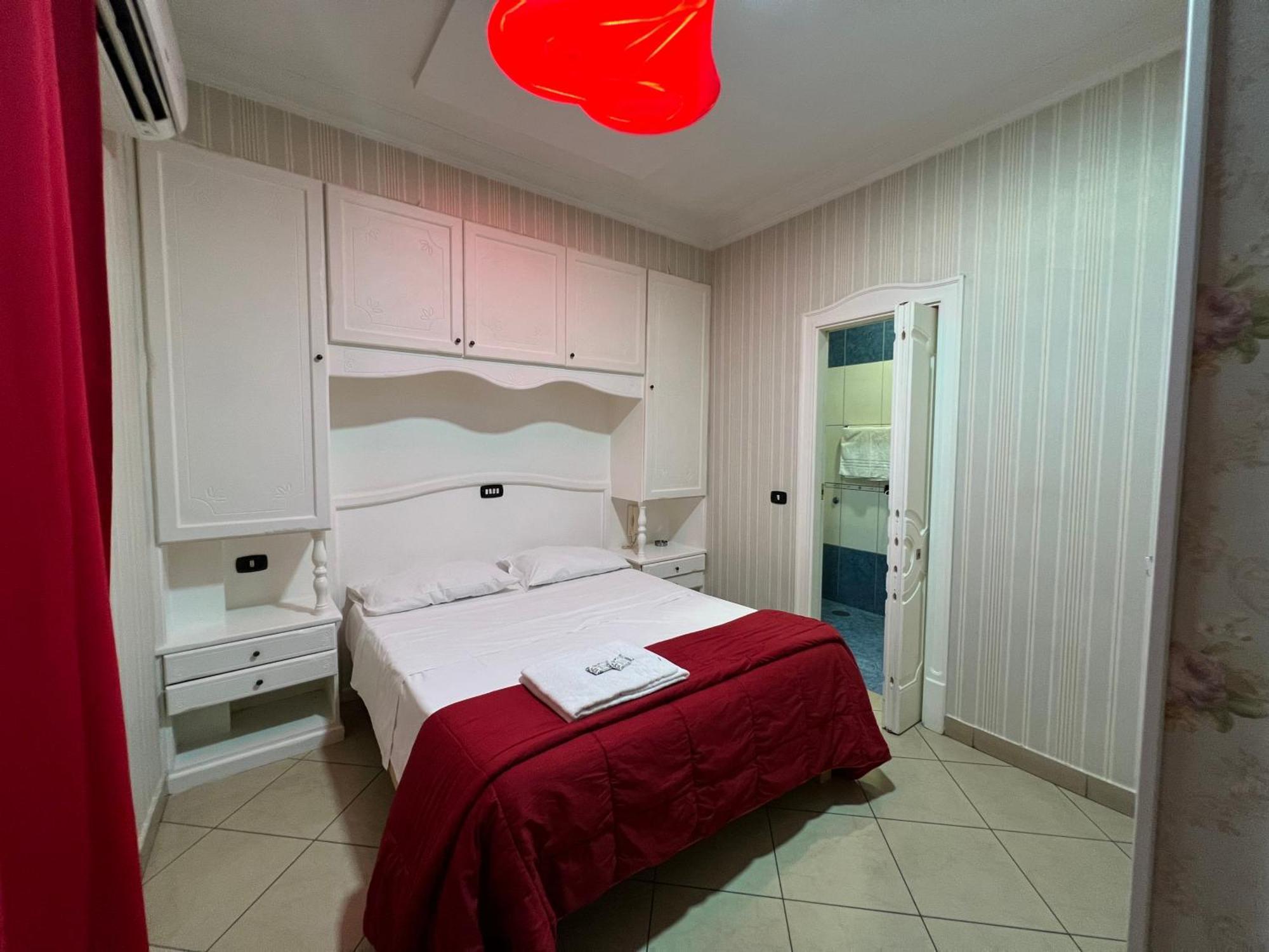 Hotel Tiffany Varcaturo Luaran gambar
